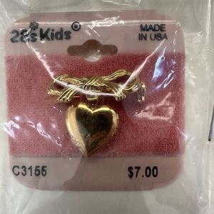28s Kids Gold Tone Bow and Heart Pin NWT